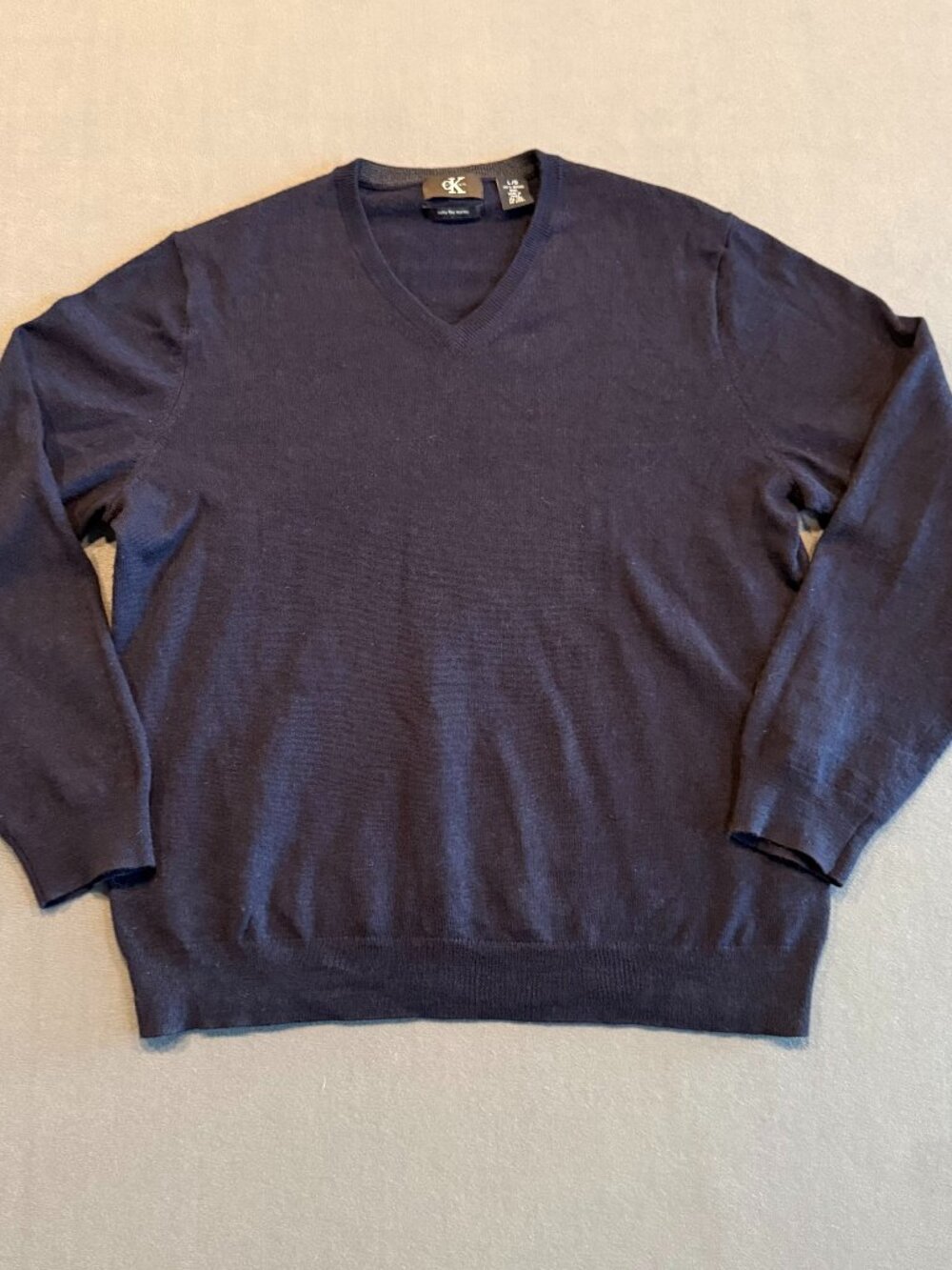 Calvin Klein XL Navy Extra Fine Merino Wool V-Neck Sweater